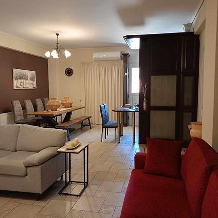 Comfortable Apartment In Kiato Exteriér fotografie