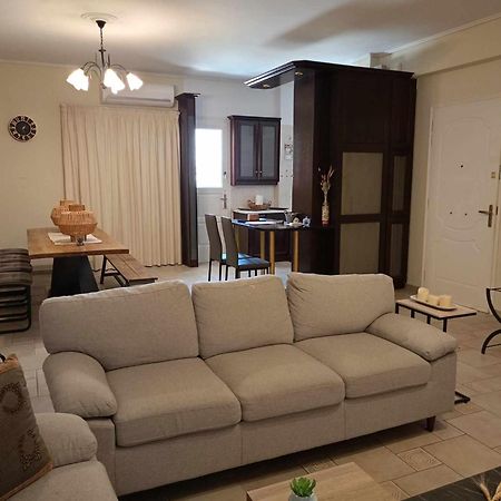 Comfortable Apartment In Kiato Exteriér fotografie